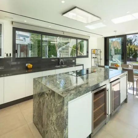 Naranjos Nueva Andalucia Villa-chalet * Marbella